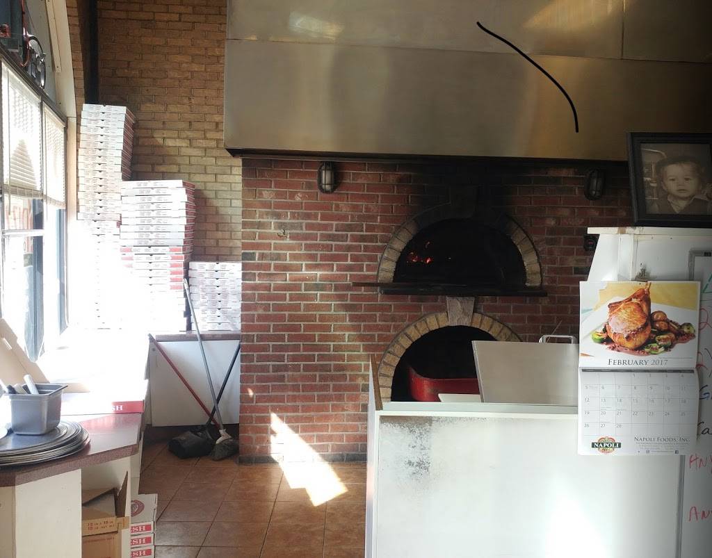 Hubbard Park Pizza | meal delivery | 843 W Main St, Meriden, CT 06451, USA | 2036398941 OR +1 203-639-8941