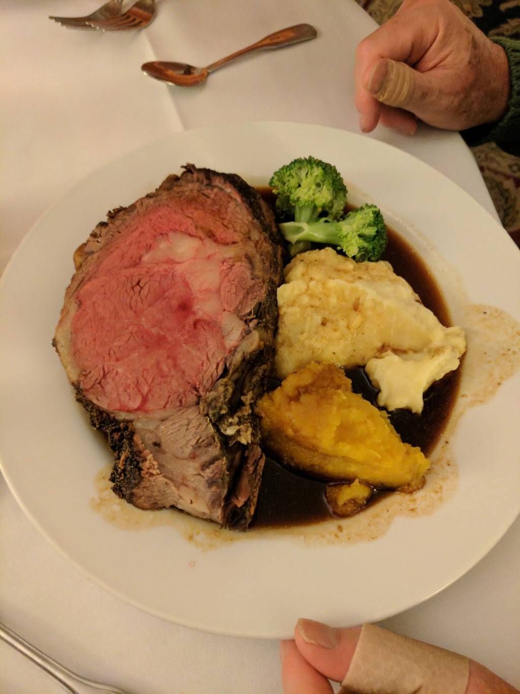 Captain Linnell House | restaurant | 137 Skaket Beach Rd, Orleans, MA 02653, USA | 5082553400 OR +1 508-255-3400