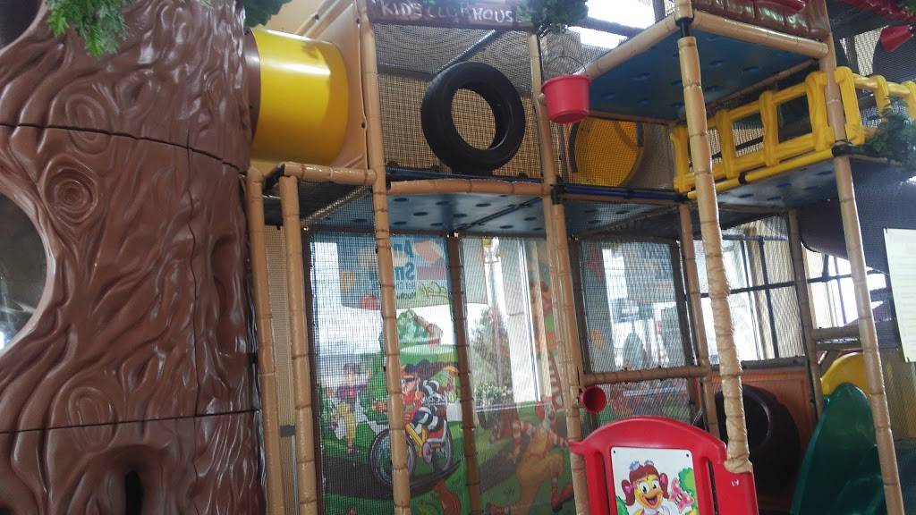 McDonalds | cafe | 705 S N Cumberland St, Lebanon, TN 37087, USA | 6154493299 OR +1 615-449-3299