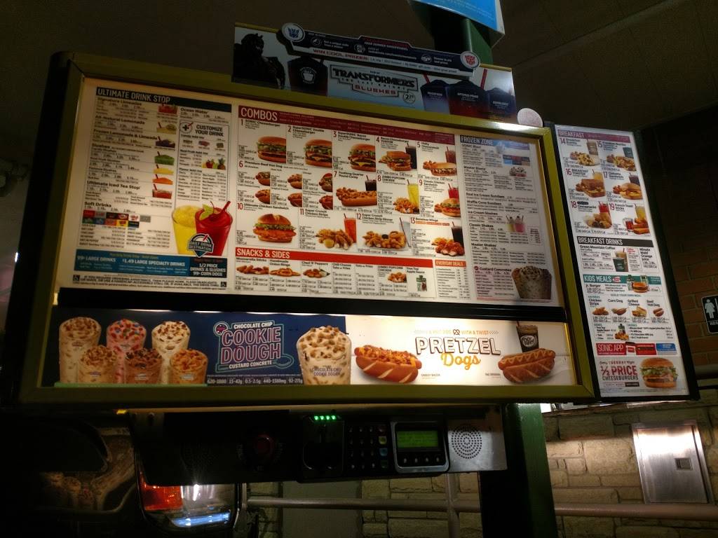 Sonic Drive-In | restaurant | 1380 Deer Park Ave, North Babylon, NY 11703, USA | 6312422700 OR +1 631-242-2700