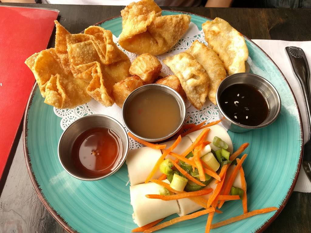 Thai Lagoon | restaurant | 2322 W North Ave, Chicago, IL 60647, USA | 7734895747 OR +1 773-489-5747