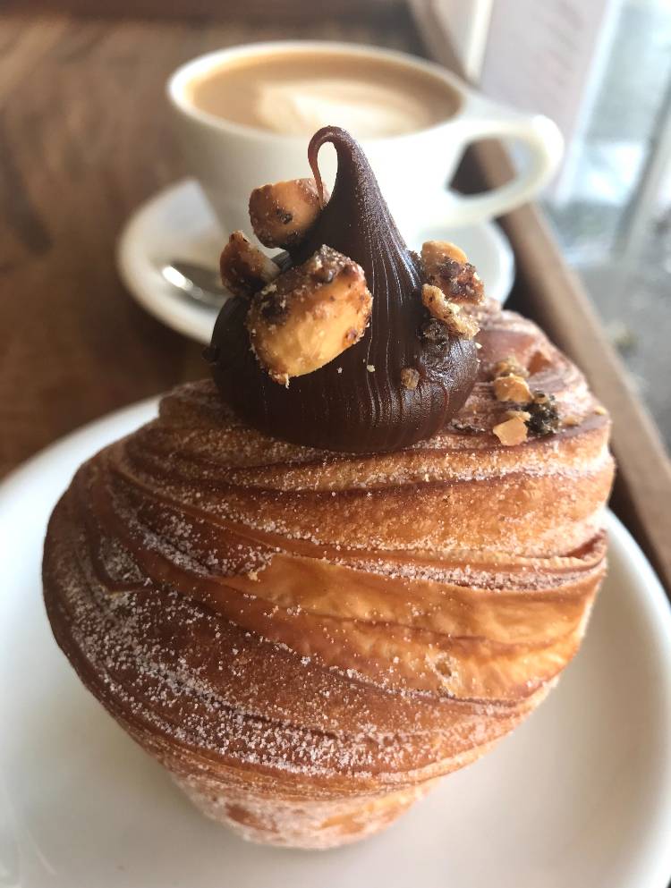 Breeosh Bakery Cafe Montecito | cafe | 1150 Coast Village Rd, Montecito, CA 93108, USA | 8059692500 OR +1 805-969-2500
