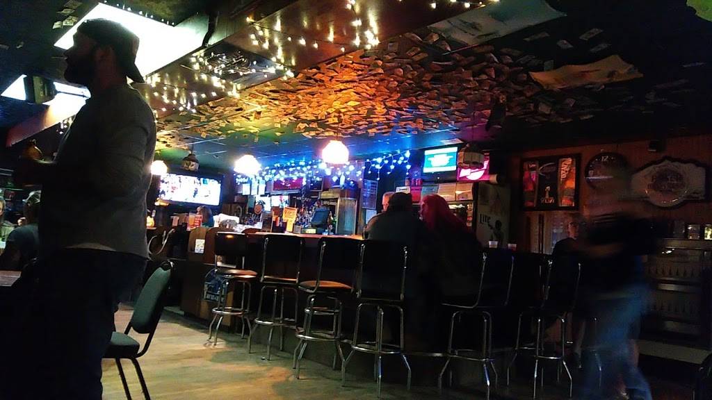 Dedics Bar & Grill | restaurant | 5997 M-52, Owosso, MI 48867, USA | 9897255004 OR +1 989-725-5004