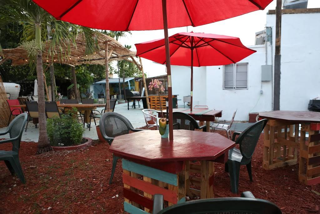 Naomis Garden Restaurant & Lounge | night club | 650 NW 71st St, Miami, FL 33150, USA | 3054564715 OR +1 305-456-4715