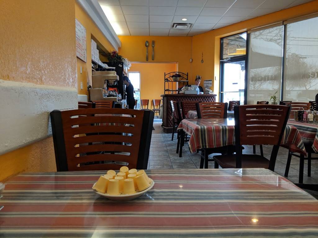 Pauls Kitchen | restaurant | 2565 Dougall Ave, Windsor, ON N8X 1T5, Canada | 5199668080 OR +1 519-966-8080