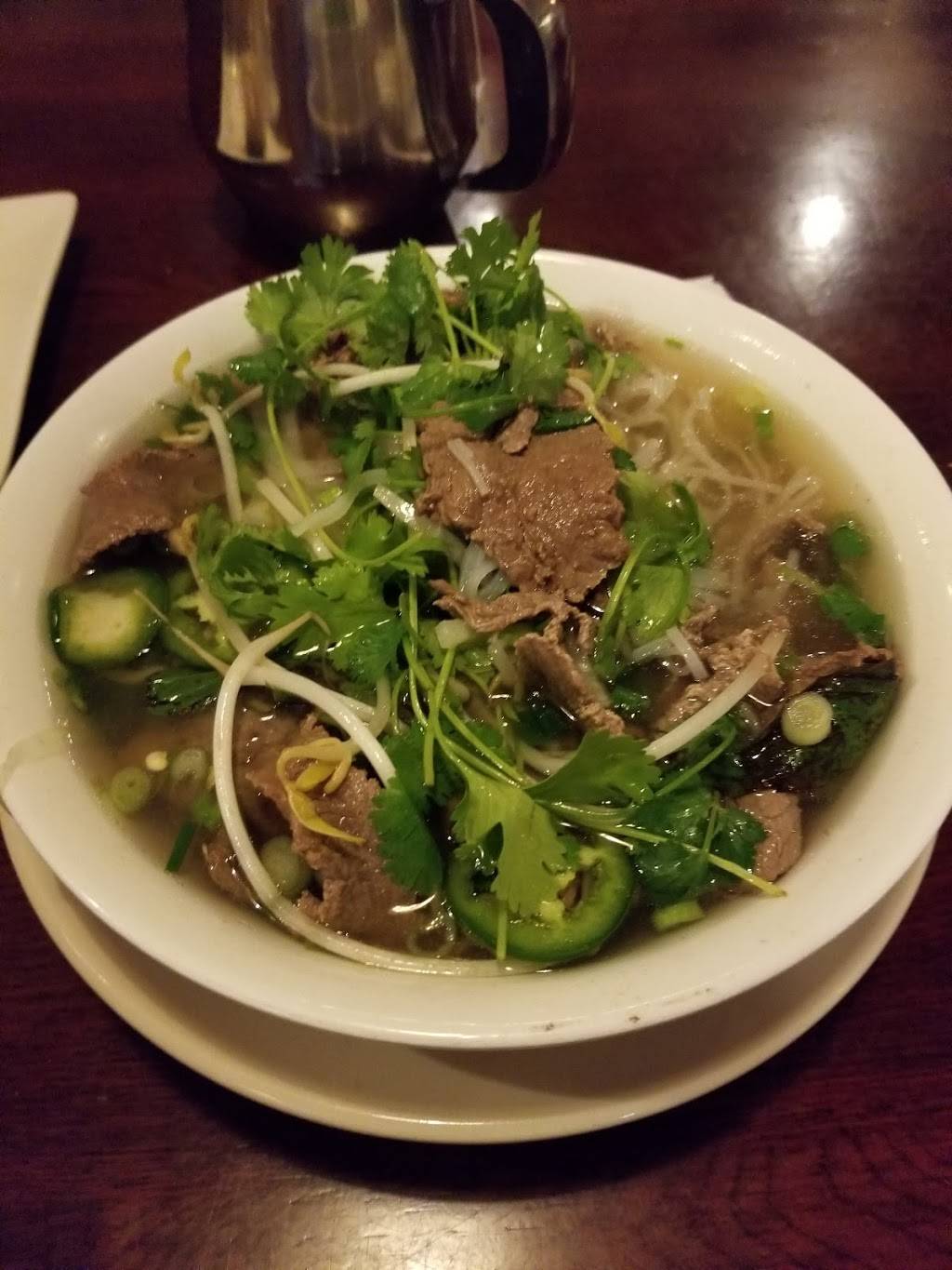 Saigon Kitchen Tifton | restaurant | 724 W 2nd St, Tifton, GA 31794, USA | 2293965888 OR +1 229-396-5888