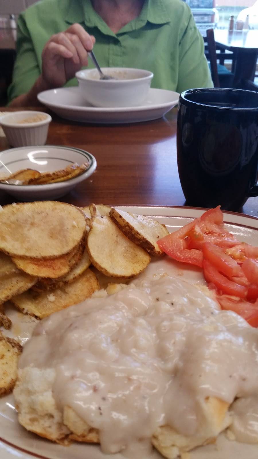 Nanas Kountry Kupboard | restaurant | 532 Sunny Side Heights, McMinnville, TN 37110, USA | 9314737769 OR +1 931-473-7769