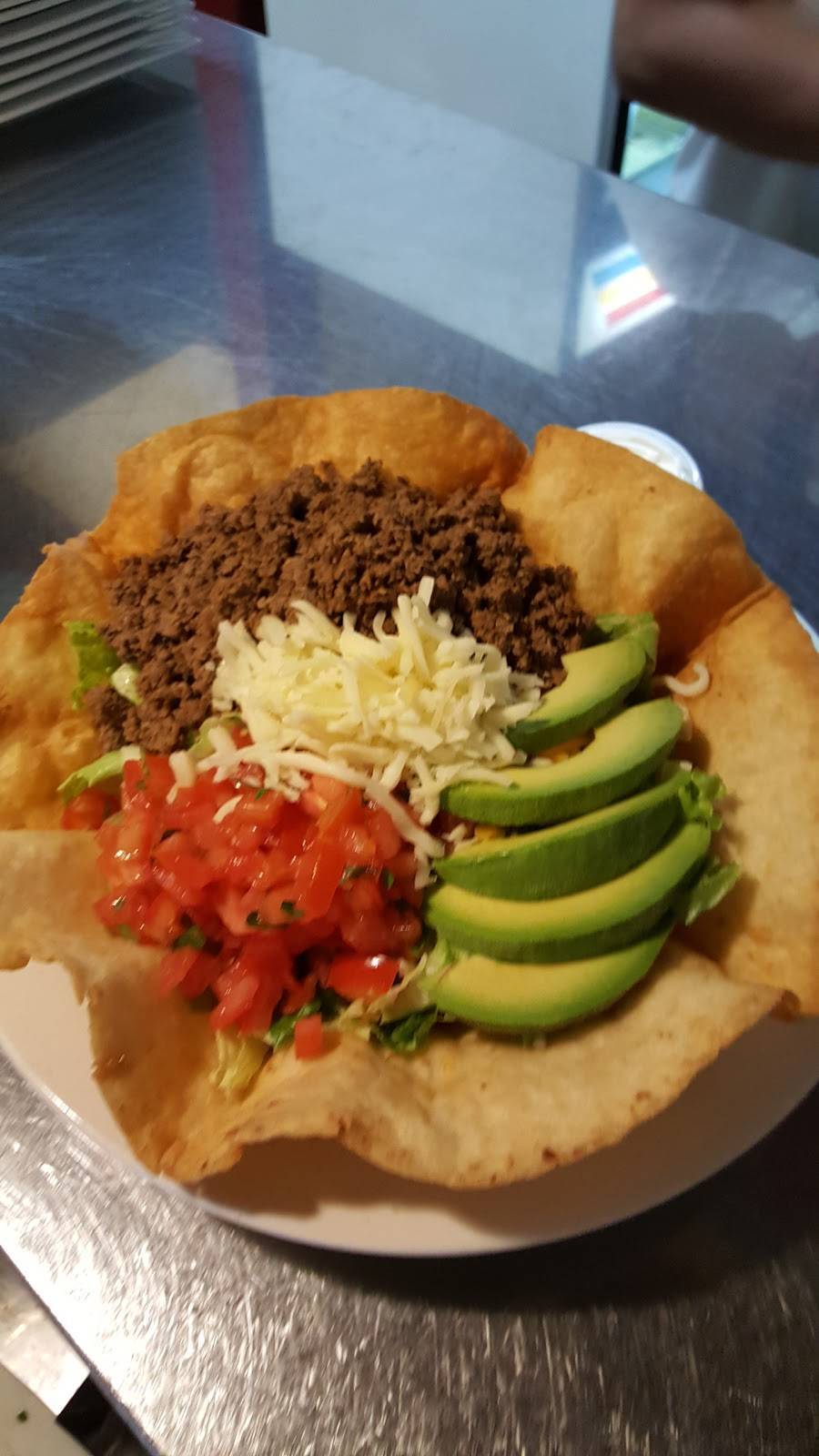 CJs Lakeside Grill | cafe | 21 W Flint St, Lake Orion, MI 48362, USA | 2486938704 OR +1 248-693-8704