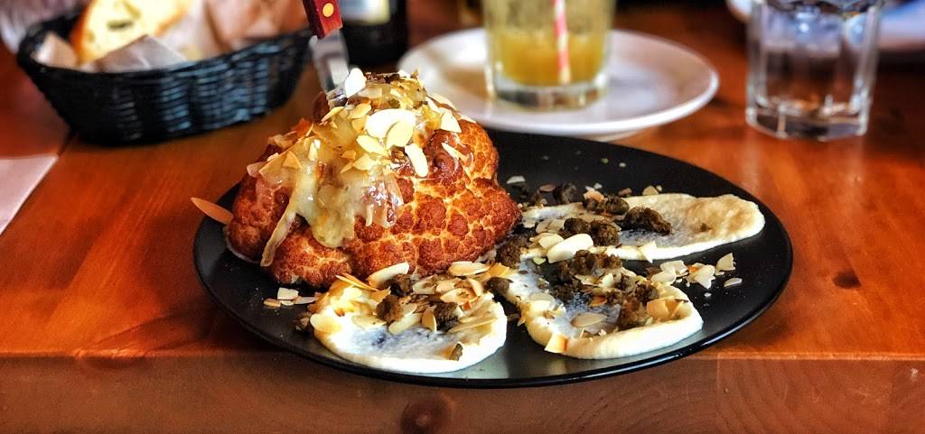 Pub Le Charlotte | restaurant | 109 Rue Lansdowne, Saint-Bruno-de-Montarville, QC J3V 5N1, Canada | 4506901550 OR +1 450-690-1550