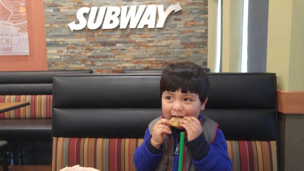 Subway | restaurant | 2073 W Kennedy St #103, Madera, CA 93636, USA | 5596641500 OR +1 559-664-1500