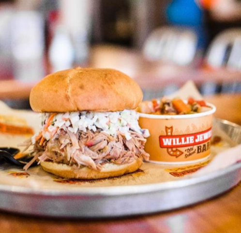 Willie Jewels BBQ | restaurant | 5442 Thomasville Rd, Tallahassee, FL 32312, USA | 8506294299 OR +1 850-629-4299