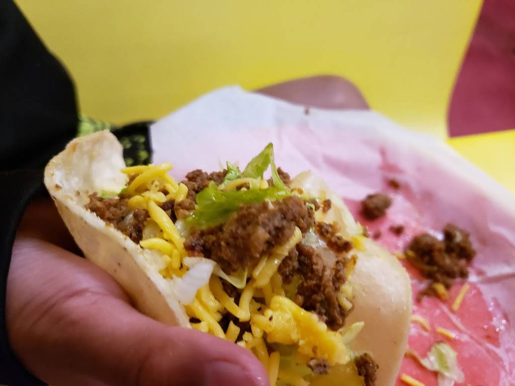 Taqueria Vallarta | restaurant | 215 S Sunset Strip St, Kenedy, TX 78119, USA | 8305832600 OR +1 830-583-2600