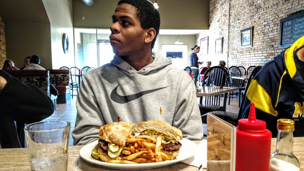 Brickyard | restaurant | 112 W Main St, Stanton, MI 48888, USA | 9892831212 OR +1 989-283-1212