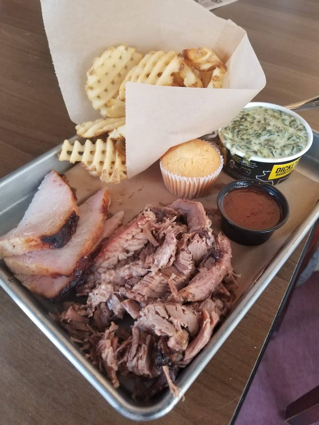 Dickeys Barbecue Pit | restaurant | 871 Gray Ave, Yuba City, CA 95991, USA | 5304910101 OR +1 530-491-0101