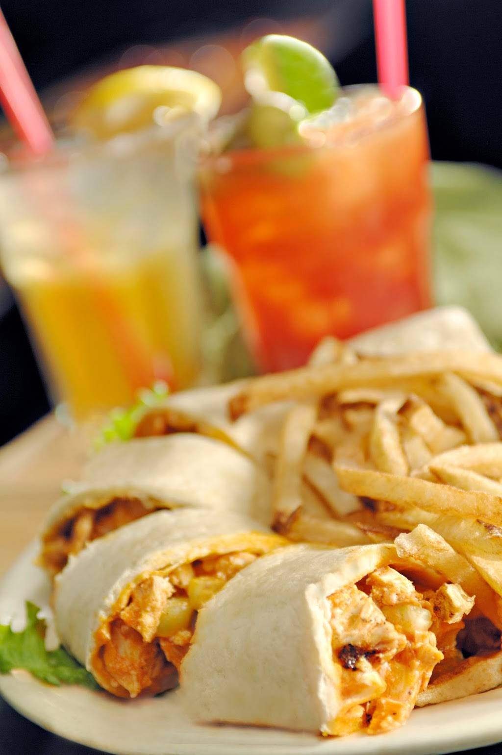 Zipps Sports Grill | restaurant | 1515 E Bethany Home Rd #100, Phoenix, AZ 85014, USA | 6022661600 OR +1 602-266-1600