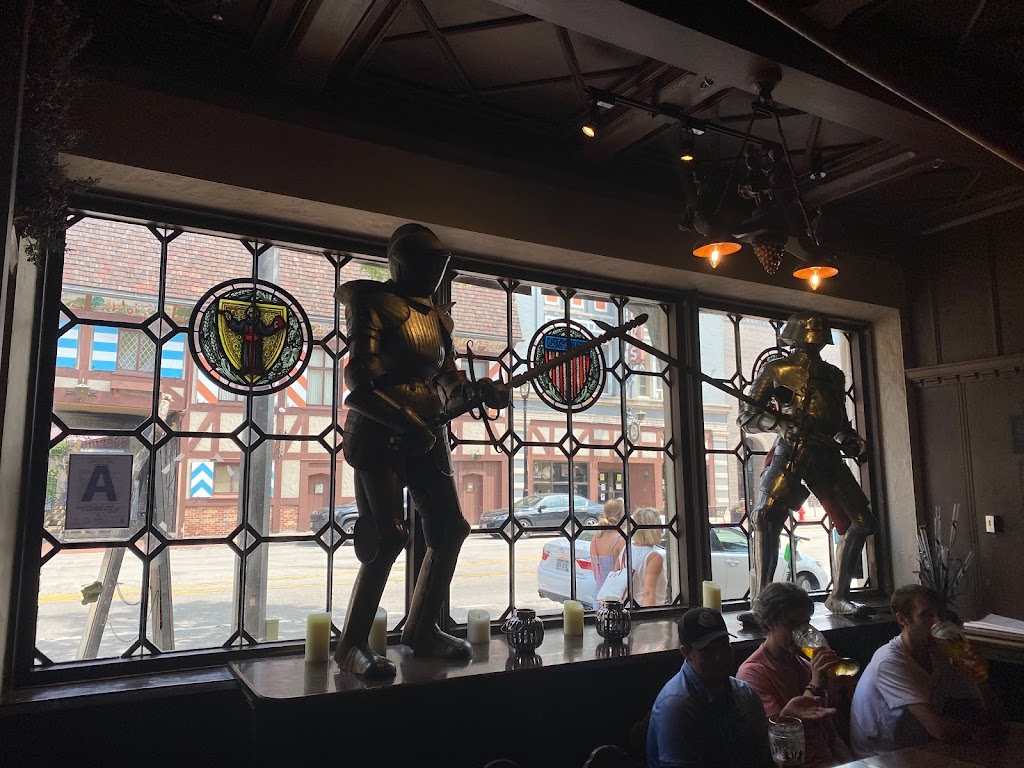 Maders Restaurant | restaurant | 1041 N Old World 3rd St, Milwaukee, WI 53203, USA | 4142713377 OR +1 414-271-3377