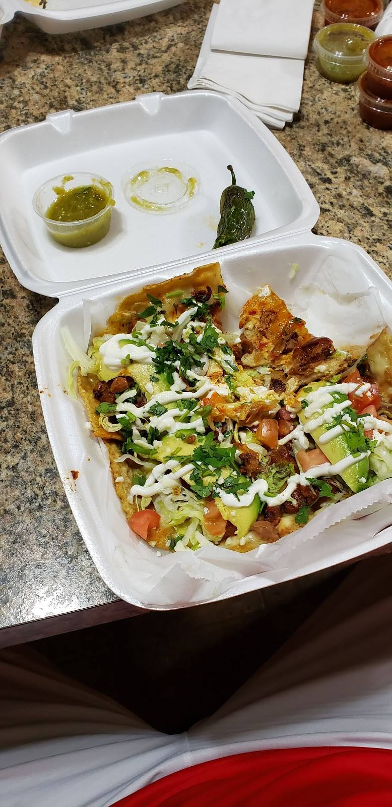 La Costeña Cafe | restaurant | 5823 W Burnham St, West Allis, WI 53219, USA | 4148376685 OR +1 414-837-6685