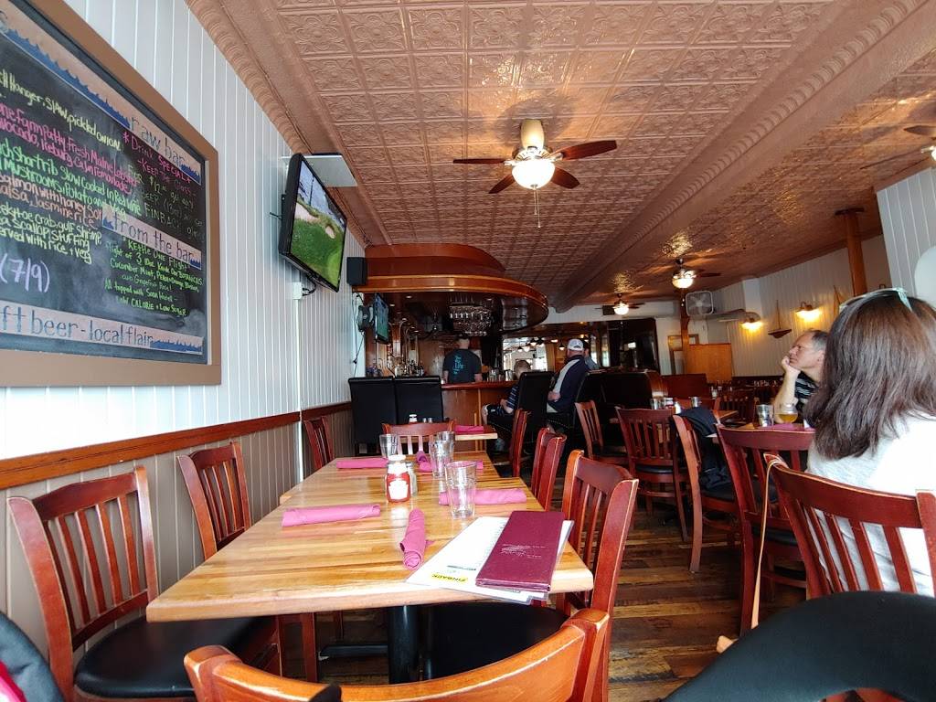 Finback Ale House | restaurant | 30 Cottage St, Bar Harbor, ME 04609, USA | 2072880233 OR +1 207-288-0233