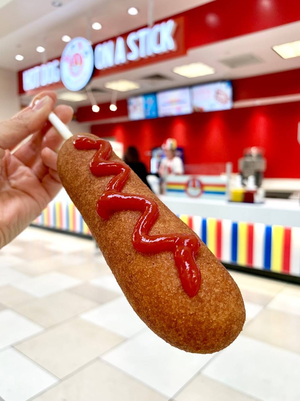 Hot Dog on a Stick | meal takeaway | 121 Los Cerritos Center, Cerritos, CA 90703, USA | 5628600384 OR +1 562-860-0384