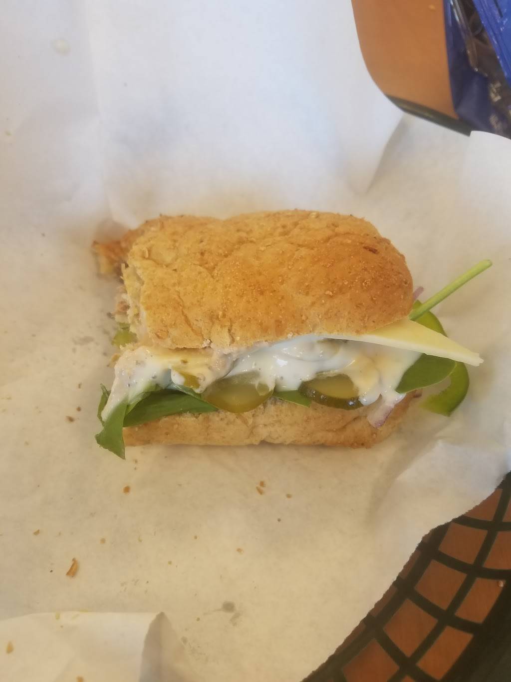 Subway Restaurants | restaurant | 1710 W Mockingbird Ln, Dallas, TX 75235, USA | 2146307999 OR +1 214-630-7999