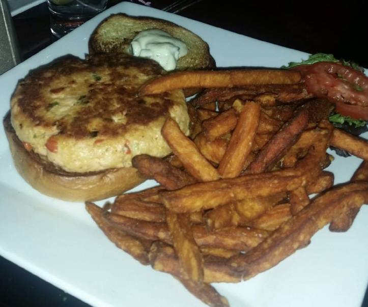 Main Street Pint & Plate | restaurant | 182 Main St, Bristol, CT 06010, USA | 8605835150 OR +1 860-583-5150