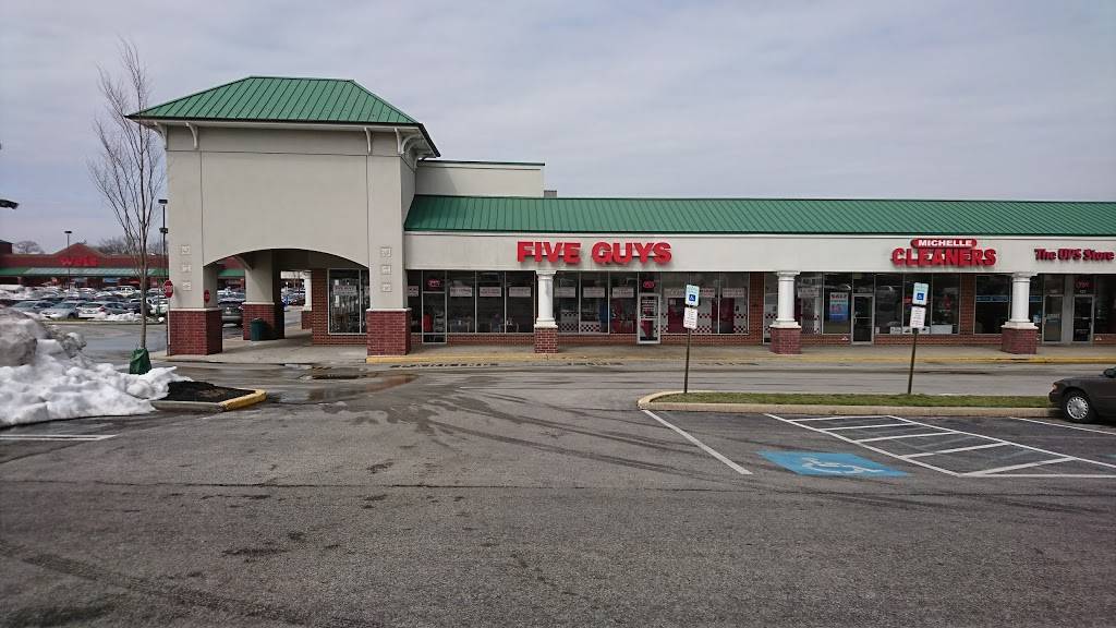 Five Guys | meal takeaway | 200 W Ridge Pike, Conshohocken, PA 19428, USA | 6108255557 OR +1 610-825-5557