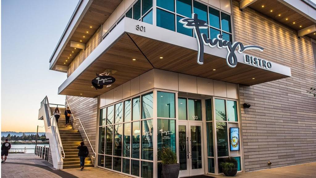 Twigs Bistro | restaurant | 801 Waterfront Way #103, Vancouver, WA 98660, USA | 3607264011 OR +1 360-726-4011