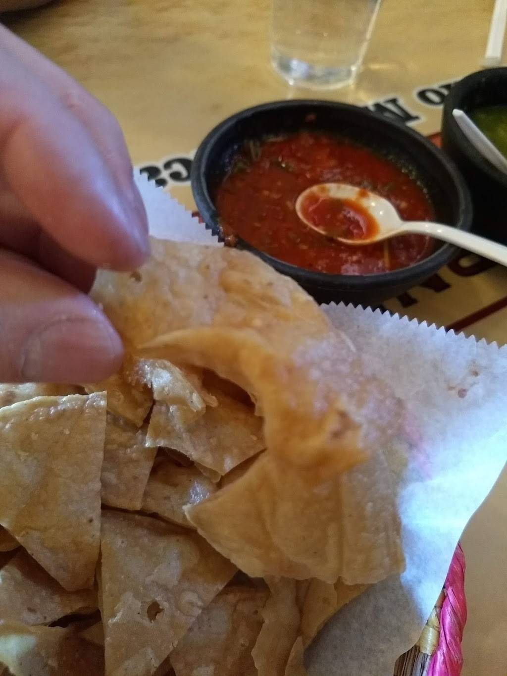 Don Lucho Restaurant | restaurant | 565 W Lincoln Ave, Milwaukee, WI 53207, USA | 4146431744 OR +1 414-643-1744