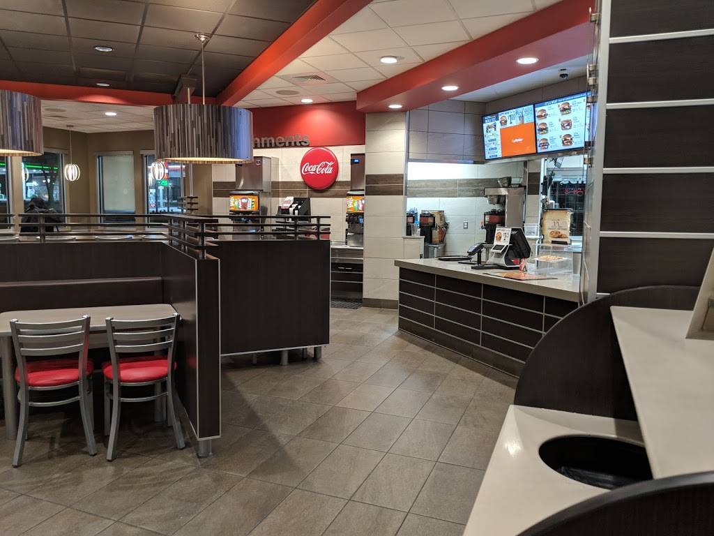Hardees | restaurant | 12113 Blue Ridge Ext, Grandview, MO 64030, USA | 8167678893 OR +1 816-767-8893