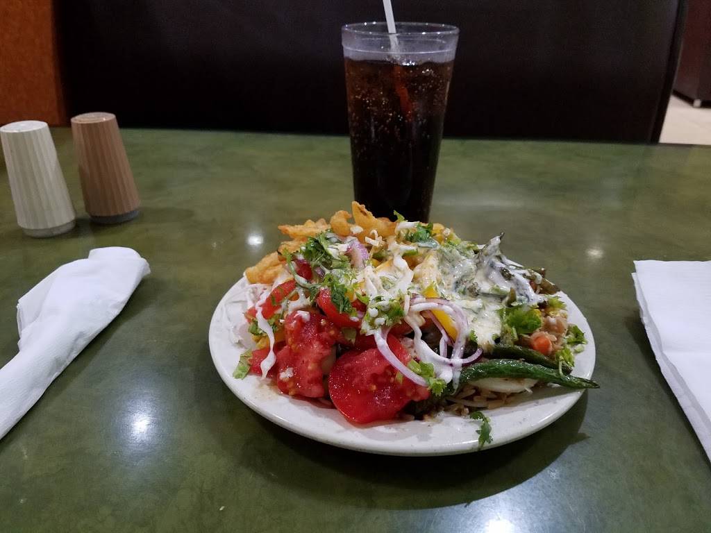 El Palacio | restaurant | 909 W Vine St, Kissimmee, FL 34741, USA | 4078705500 OR +1 407-870-5500