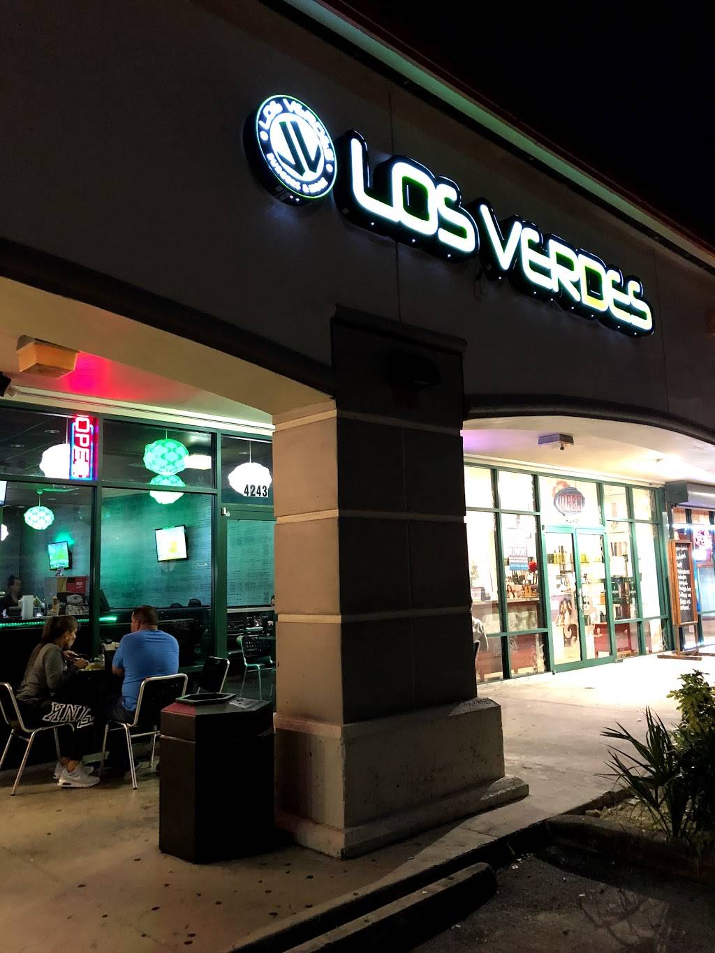 Los Verdes Doral | restaurant | 4243 NW 107th Ave, Doral, FL 33178, USA | 3057184208 OR +1 305-718-4208