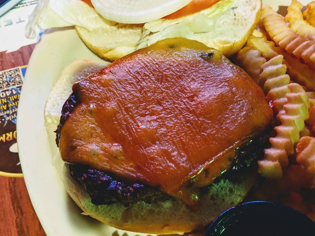 Mulligans Bar & Restaurant | restaurant | 203 Squankum Yellowbrook Rd, Farmingdale, NJ 07727, USA | 7329386166 OR +1 732-938-6166