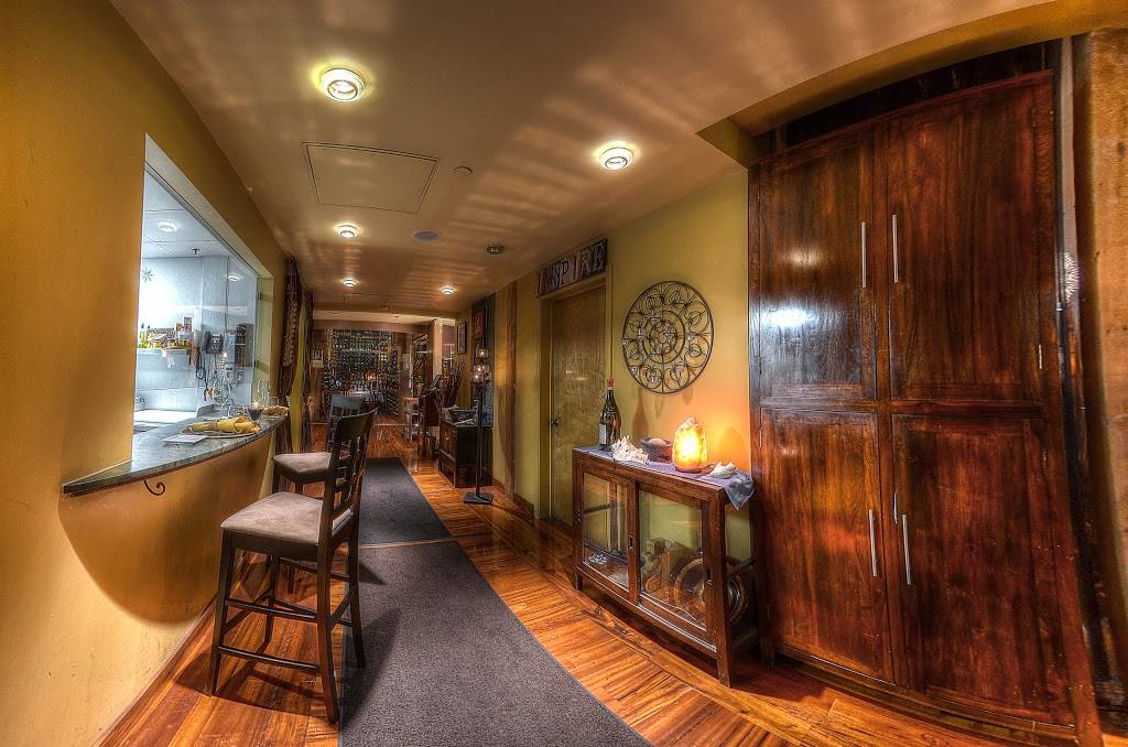 Solare | restaurant | 2820 Roosevelt Rd, San Diego, CA 92106, USA | 6192709670 OR +1 619-270-9670