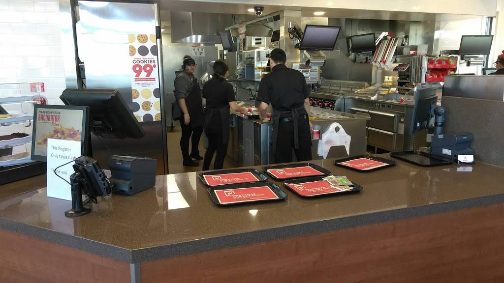 Wendys | restaurant | 2438 E Carson St, Lakewood, CA 90712, USA | 5624204642 OR +1 562-420-4642