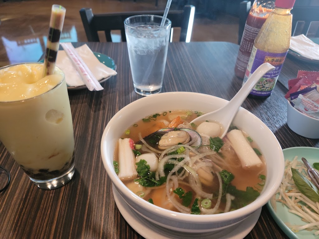 Viet Kitchen | restaurant | 1025 Broadbeck Dr unit I, Thousand Oaks, CA 91320, USA | 8053761888 OR +1 805-376-1888