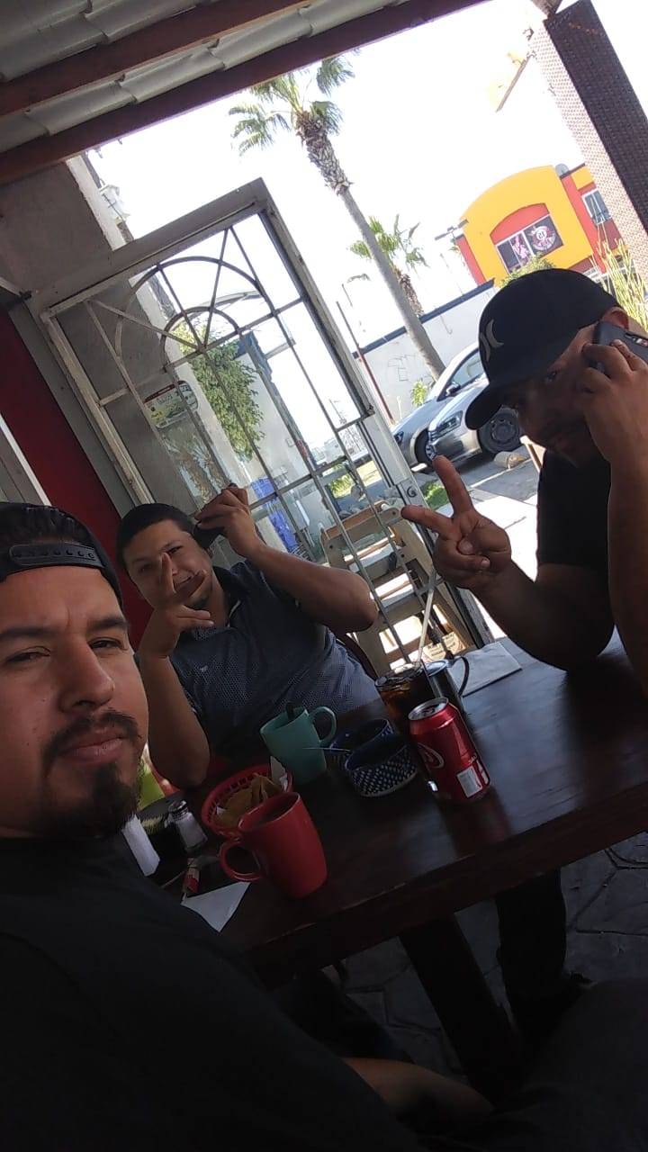 Richiss | restaurant | 22200, Calle Tecate 118, Jardin Dorado, 22200 Tijuana, B.C., Mexico | 1035199 OR +52 1035199