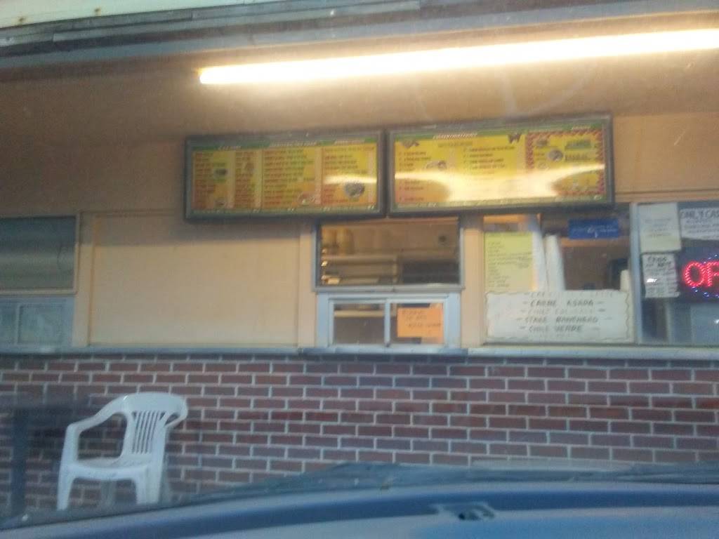 Taqueria Castillo | restaurant | 1000 CA-33, Gustine, CA 95322, USA | 2098543916 OR +1 209-854-3916