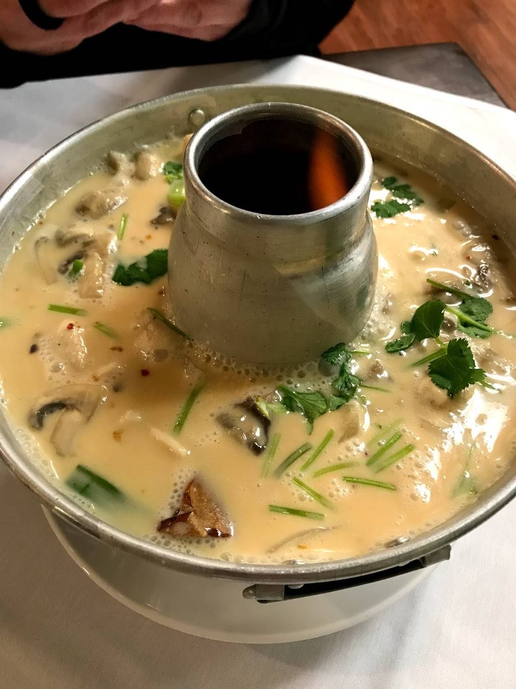 Thai Kitchen | restaurant | 19321 E US Hwy 40 A, Independence, MO 64055, USA | 8168595203 OR +1 816-859-5203