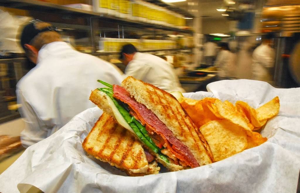 Cooks Fresh Market | cafe | 1600 Glenarm Pl #120, Denver, CO 80202, USA | 3038932277 OR +1 303-893-2277