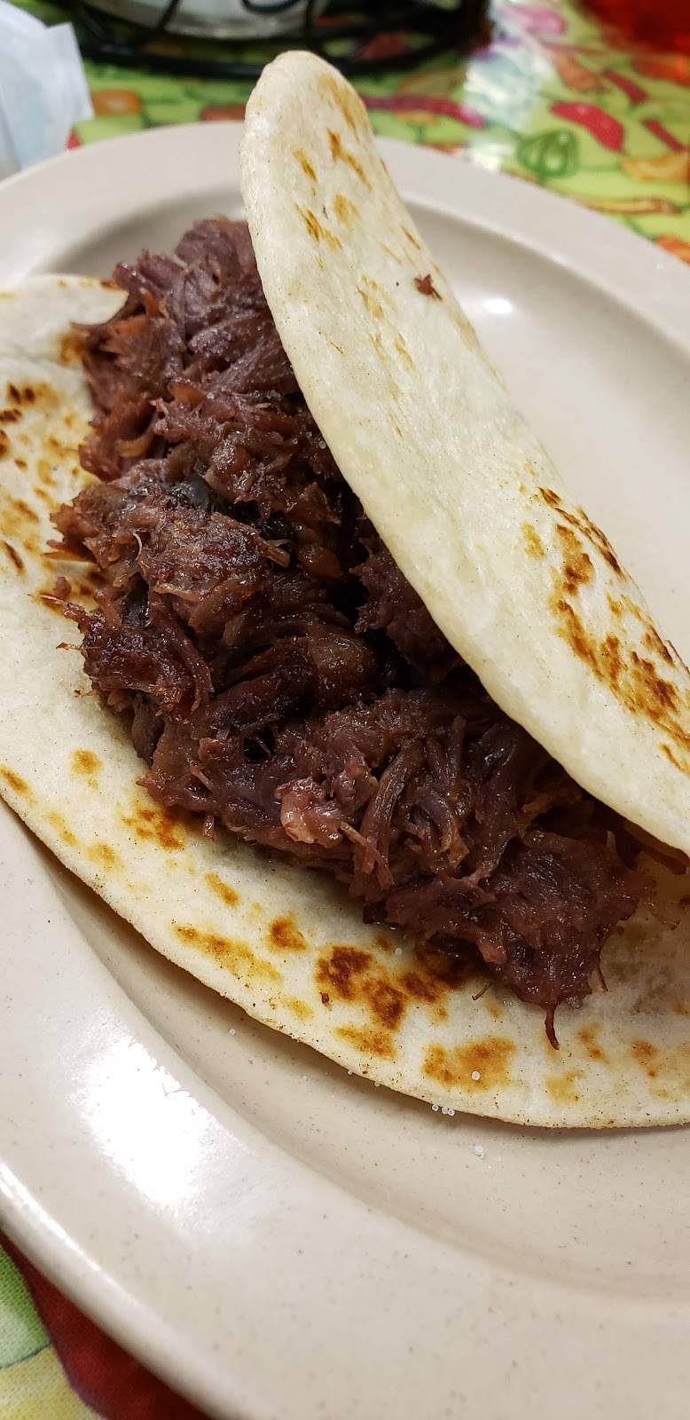 La Bandera Molino | restaurant | 2619 N Zarzamora St, San Antonio, TX 78201, USA | 2104340631 OR +1 210-434-0631