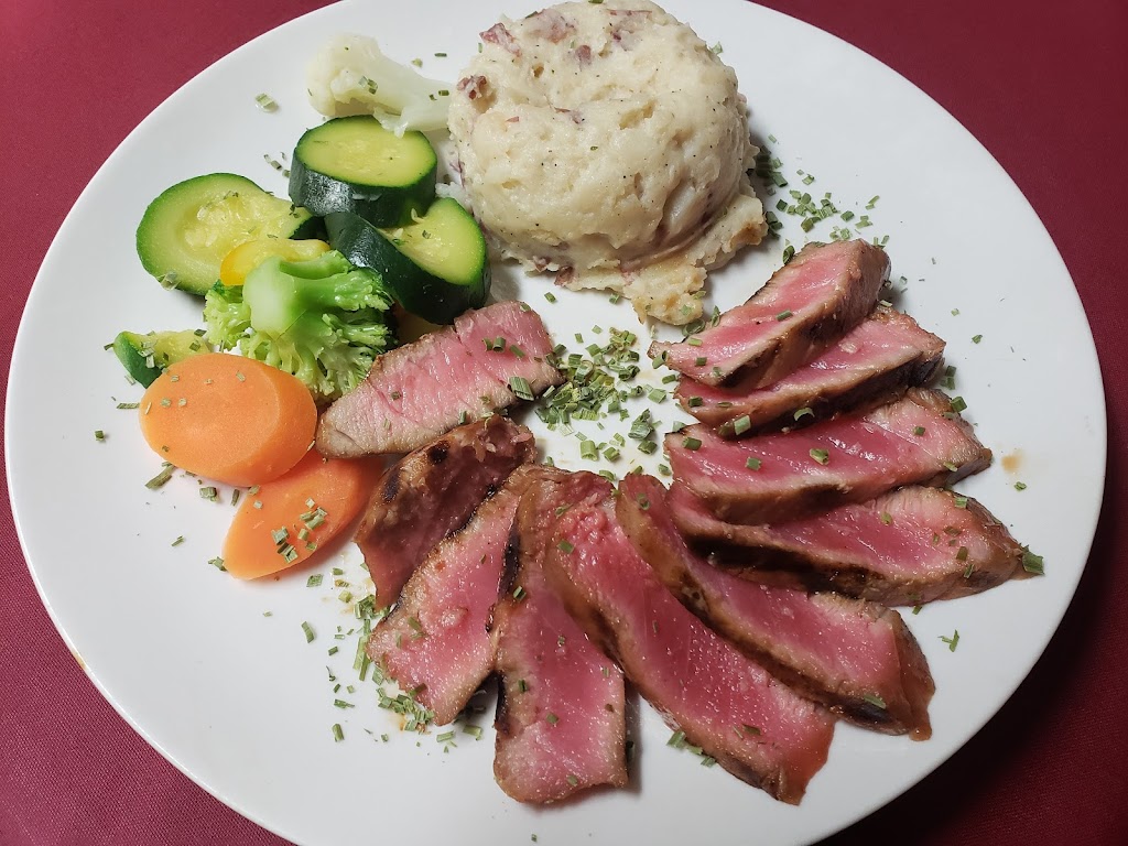 Wagon Box Inn Restaurant & Cabins | cafe | 103 N Piney Rd, Story, WY 82842, USA | 3077633553 OR +1 307-763-3553