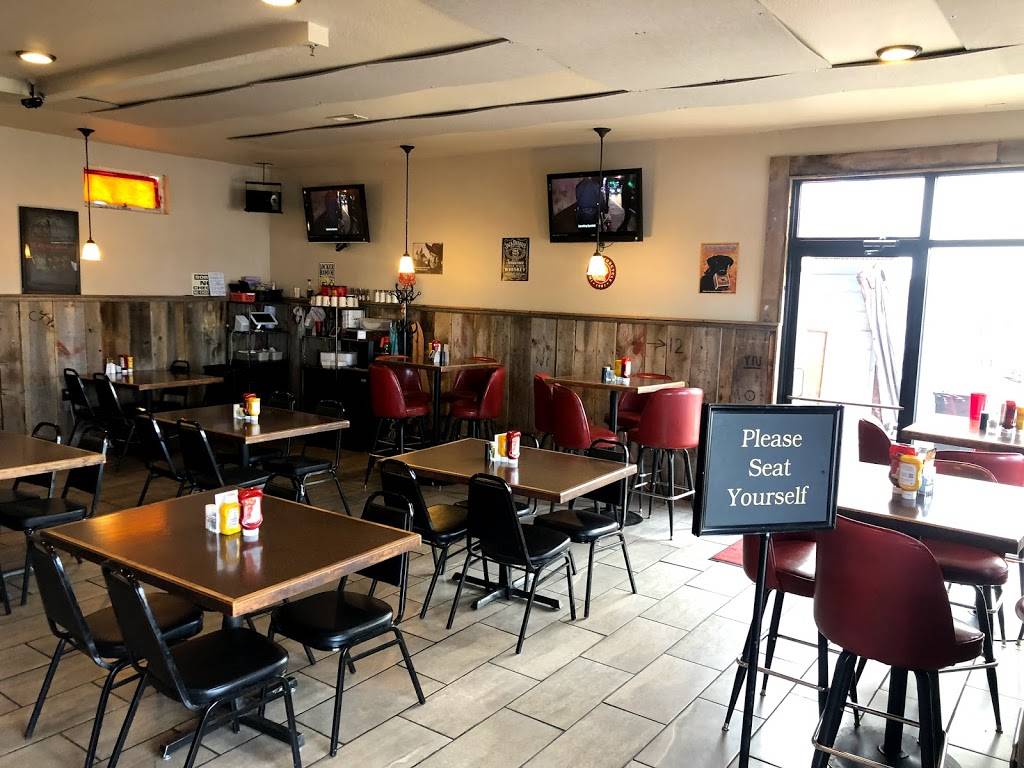 Roosters Grille & Pizzaria | restaurant | 1000 5th St, Calhan, CO 80808, USA | 7193473280 OR +1 719-347-3280