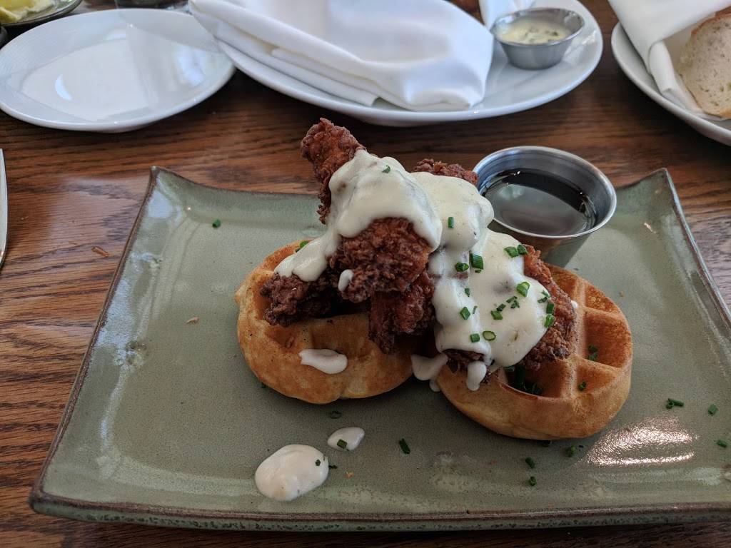 The Side By Side | restaurant | 2410 University Blvd, Tuscaloosa, AL 35401, USA | 2055615500 OR +1 205-561-5500