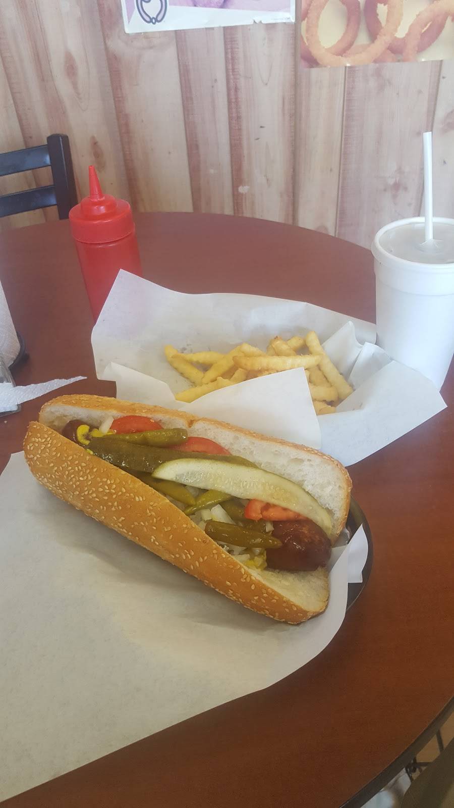 R J Munchies | restaurant | 8417 W 79th St, Justice, IL 60458, USA | 7084960222 OR +1 708-496-0222