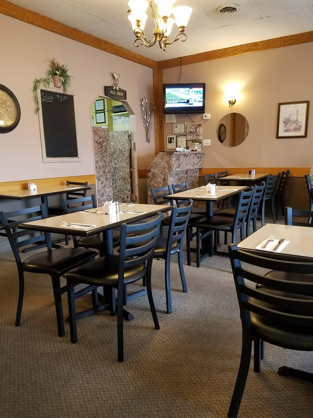 Ace Family Restaurant/Lounge | restaurant | 1120 Fennell Ave E, Hamilton, ON L8T 1S5, Canada | 9053851924 OR +1 905-385-1924