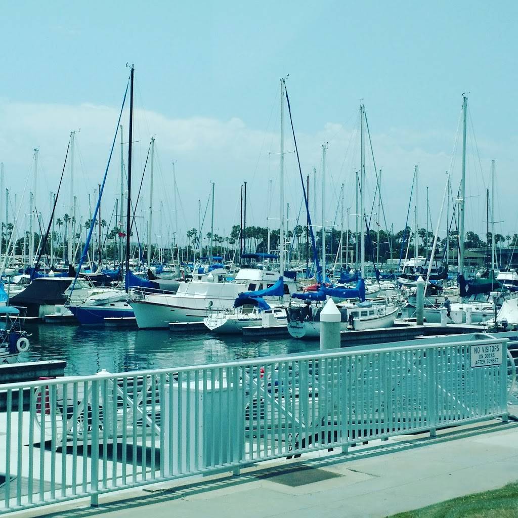 Marina Shores | shopping mall | 6500-6670 Pacific Coast Hwy, Long Beach, CA 90803, USA | 2135532200 OR +1 213-553-2200