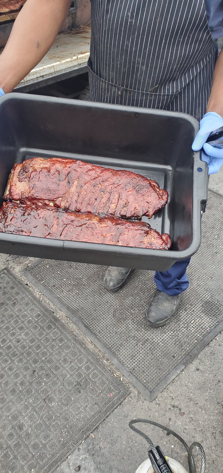 We Smoking BBQ | restaurant | Montgomery Rd &, Mills Ave, Norwood, OH 45212, USA | 5133079015 OR +1 513-307-9015