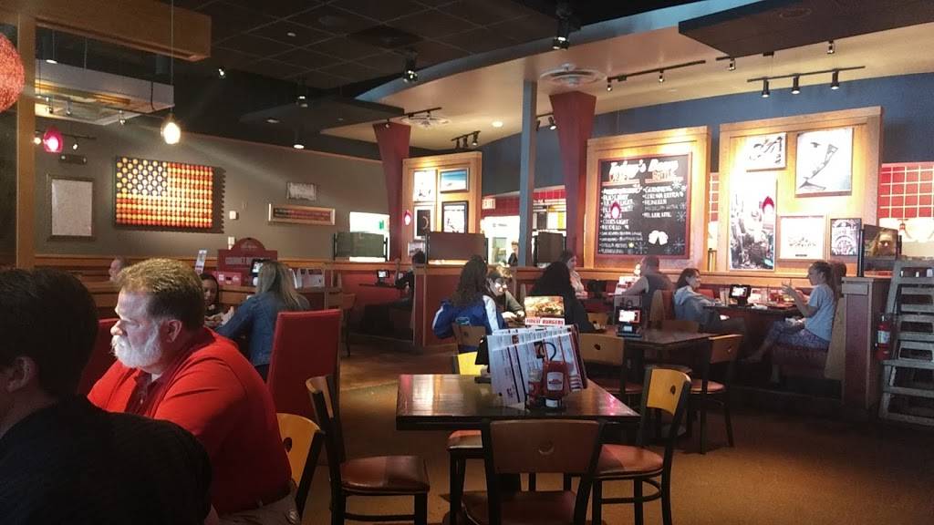 Red Robin Gourmet Burgers and Brews | restaurant | 6419 W Newberry Rd, Gainesville, FL 32605, USA | 3523322861 OR +1 352-332-2861