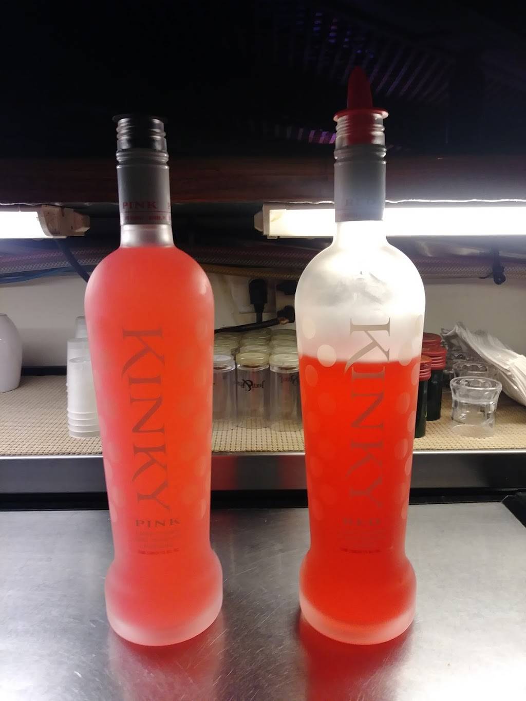 Trails Hideout | restaurant | 12 McKinley Ave, Frankfort, IN 46041, USA | 7656014014 OR +1 765-601-4014