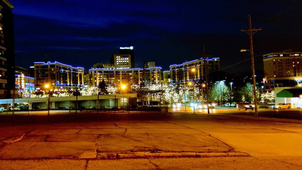 Runza Restaurant | restaurant | 2952 Farnam St, Omaha, NE 68131, USA | 4023468551 OR +1 402-346-8551